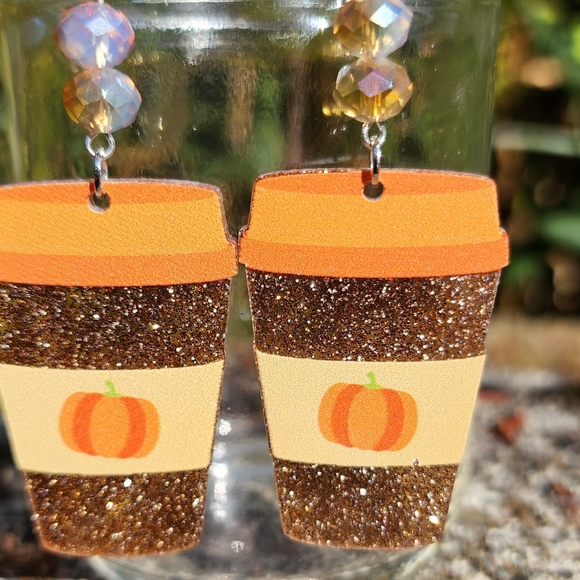 ☕️🎃 Pumpkin Spice Latte dangles - Picture 3 of 10